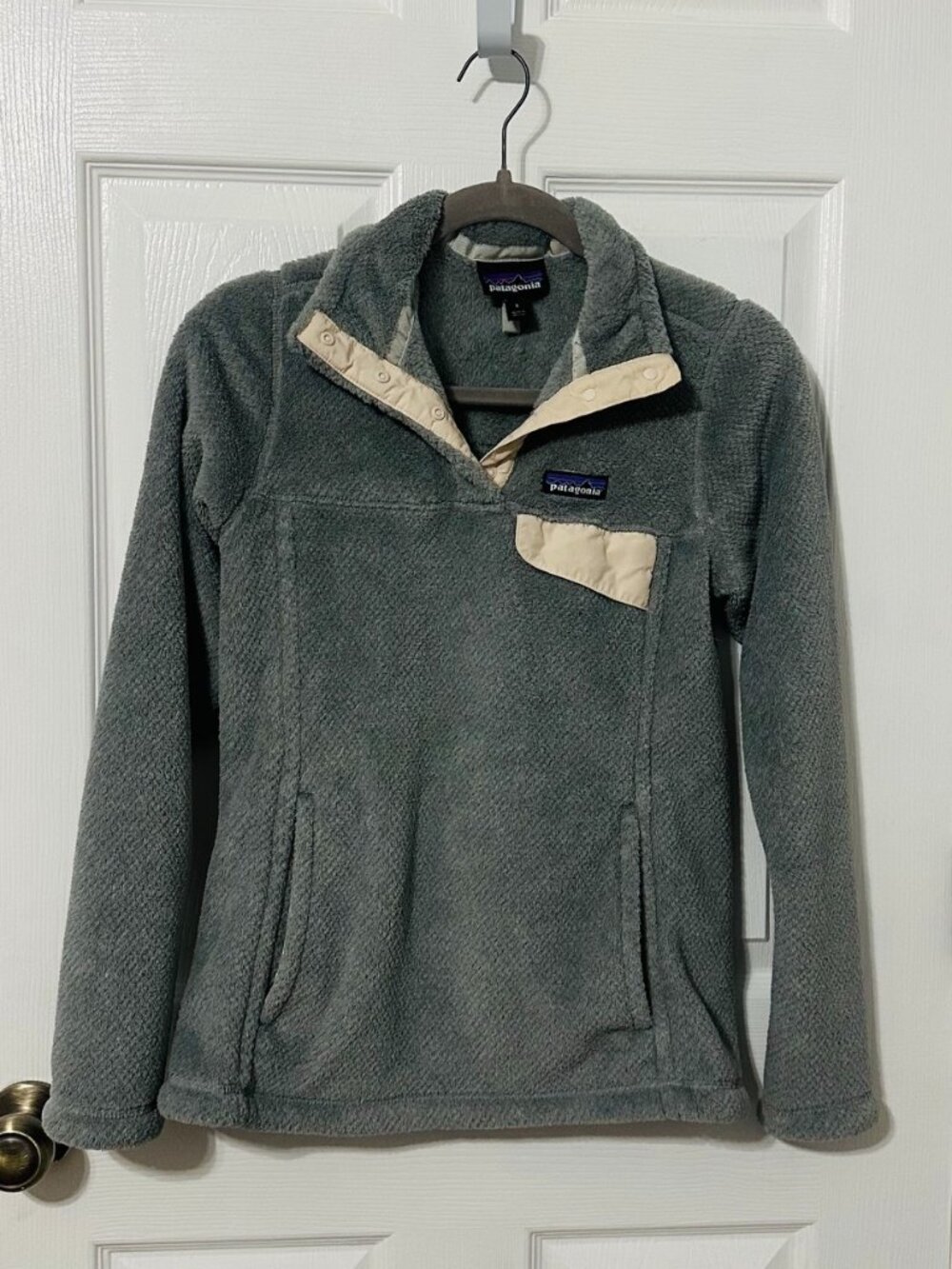 Patagonia Retool Pullover Fleece, Grey with Cream accents, Size Small